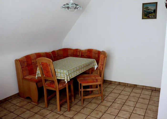 Haus Brueckenblick شقة